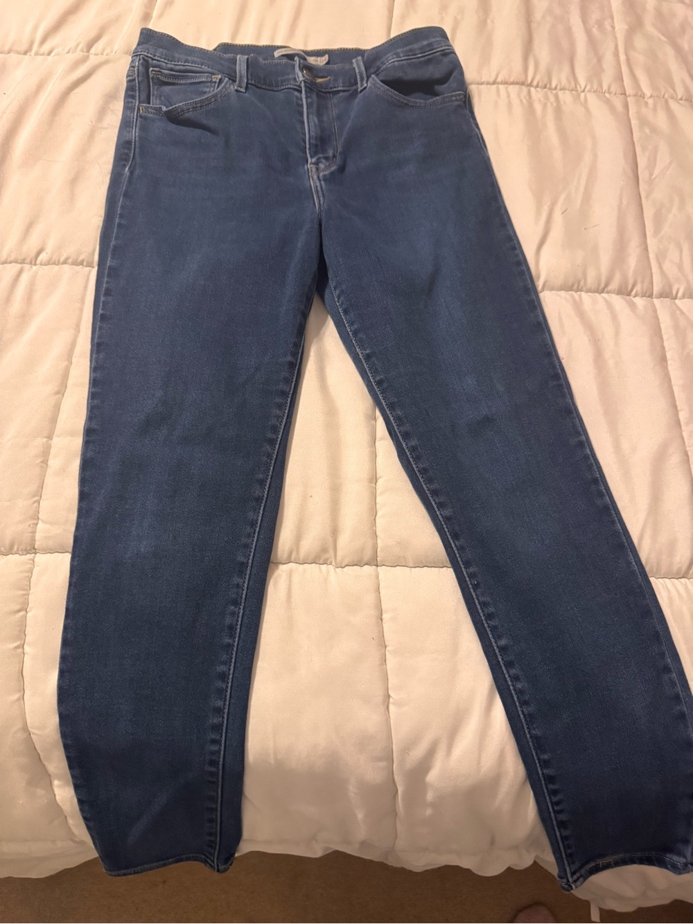 Levi's Women's Skinny Jeans in Dark Blue Denim